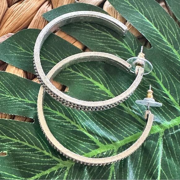 BOGO FREE STELLA DOT HOOP EARRINGS - Picture 1 of 5